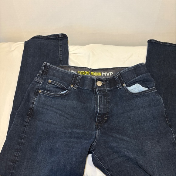 Lee Extreme Motion Jeans Mens 34x30 MVP Athletic Fit Tapered Leg Performance - Picture 8 of 11